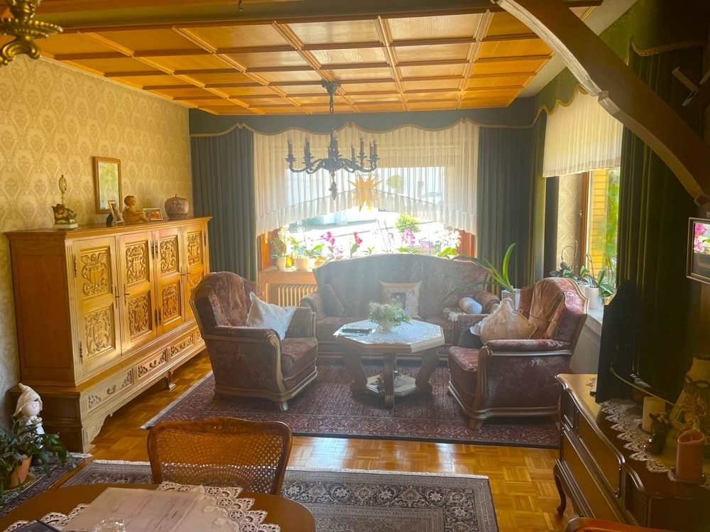Immobilienangebot - Düren / Gürzenich - Alle - RESERVIERT: Sehr gepflegtes Einfamilienhaus mit Sonnengarten, Garage und Ausbaupotenzial in beliebter Wohnlage.