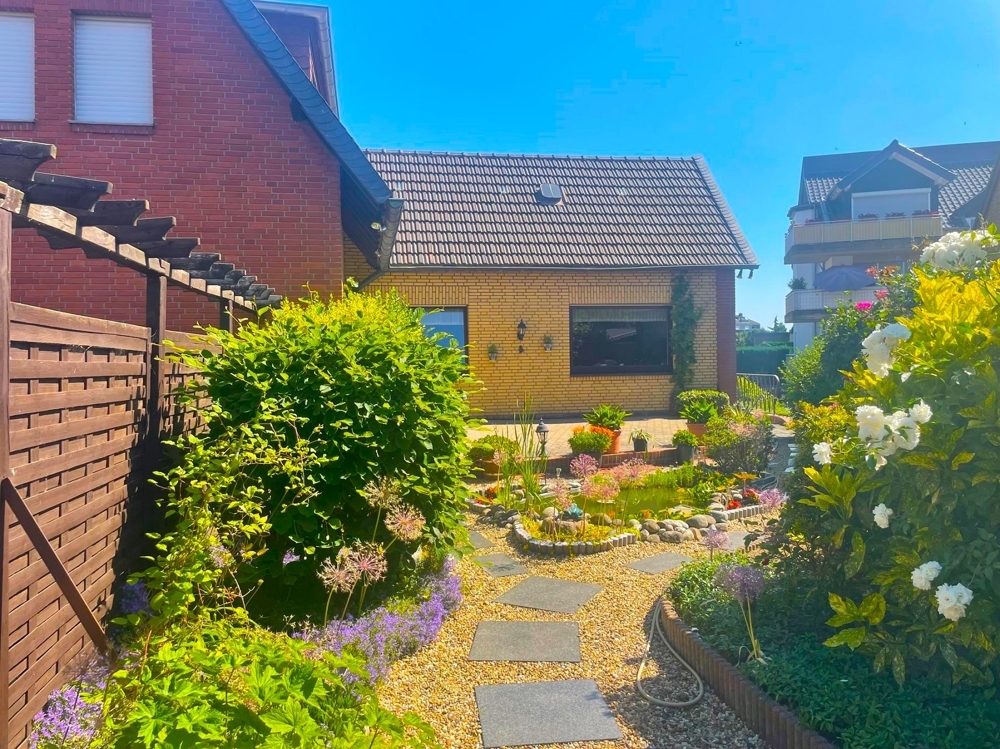 Immobilienangebot - Düren / Gürzenich - Alle - RESERVIERT: Sehr gepflegtes Einfamilienhaus mit Sonnengarten, Garage und Ausbaupotenzial in beliebter Wohnlage.