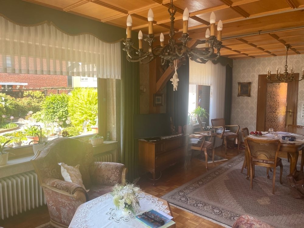Immobilienangebot - Düren / Gürzenich - Alle - RESERVIERT: Sehr gepflegtes Einfamilienhaus mit Sonnengarten, Garage und Ausbaupotenzial in beliebter Wohnlage.