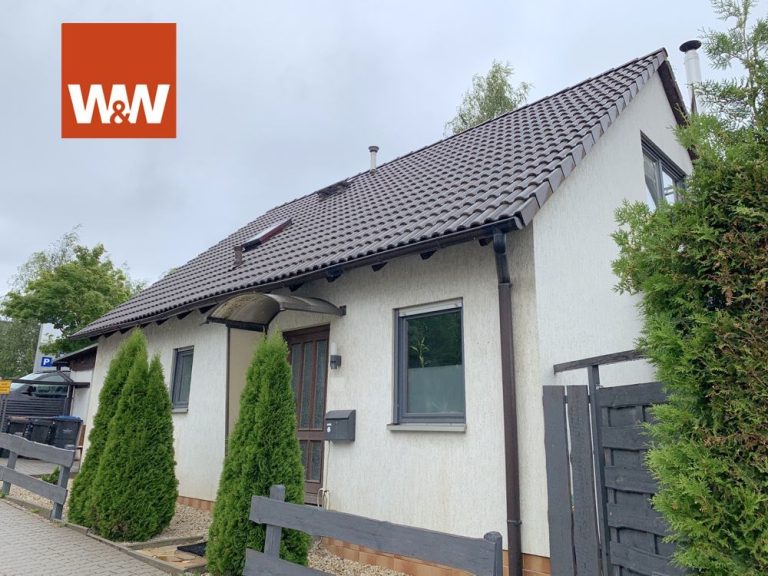 Immobilienangebot - Netzschkau - Alle - Schönes Einfamilienhaus im modernen Stil mit Garage und Terrasse - nahe Reichenbach im Vogtland