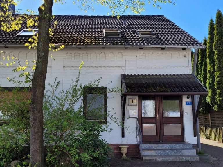 Immobilienangebot - Rendsburg - Alle - Vermietetes Zweifamilienhaus in schöner Lage von Rendsburg