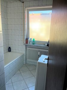 Immobilienangebot - Nürnberg - Alle - Freiwerdende schöne 3-Zimmer-Wohnung mit Südloggia und Tageslichtbad.
Nürnberg-Ost, Nähe Innenstadt.