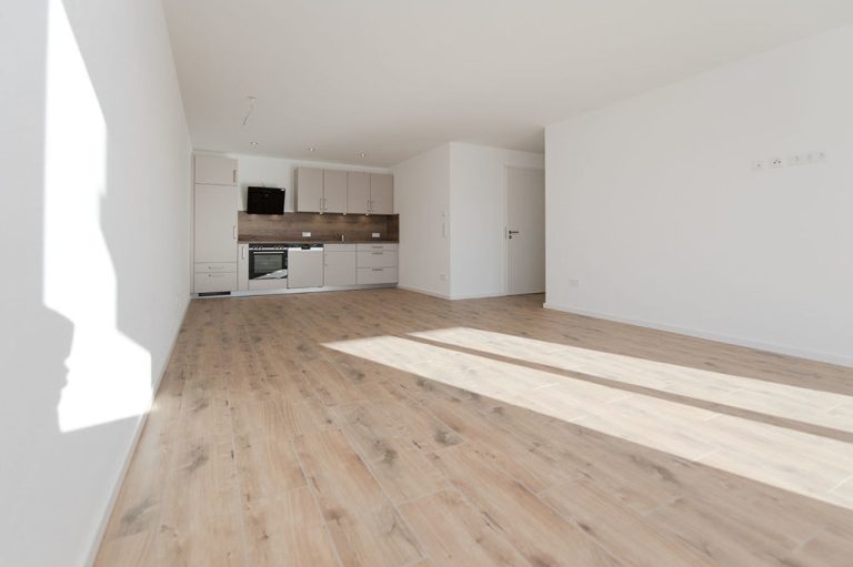 Immobilienangebot - Untermeitingen - Alle - Stilvolle, neuwertige Gartenwohnung mit hochwertiger Schreinerküche in Ortsrandlage
