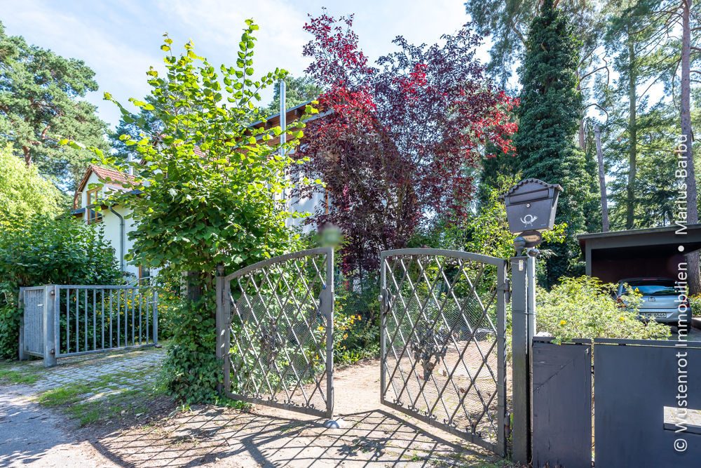 Immobilienangebot - Berlin / Kladow - Alle - Idyllisches Einfamilienhaus umgeben von Natur mit viel Potential, im gefragten Kladow!
