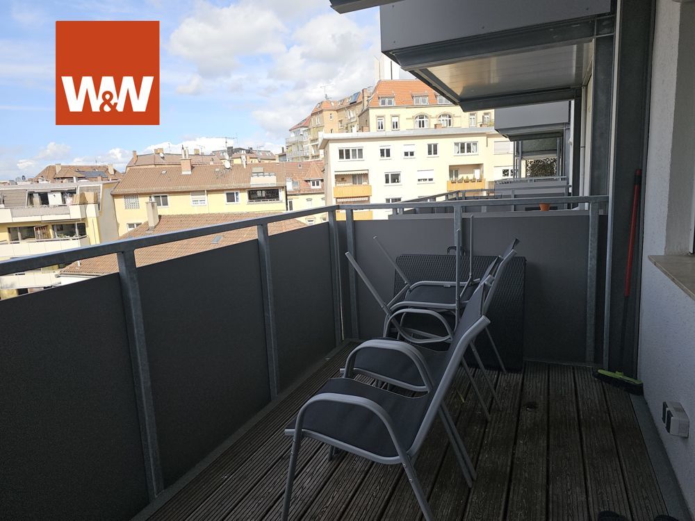 Immobilienangebot - Stuttgart - Alle - Grosse Vierzimmerwohnung mit zwei Balkons im Herzen von Stuttgart-Mitte!