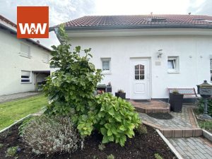 Immobilienangebot - Braunschweig-Broitzem - Alle - Hübsche, gepflegte DHH mit Garage auf Erbbaugrundstück ideal für Familie in ruhiger, zentraler Lage!