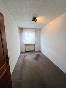 Immobilienangebot - Flörsheim-Dalsheim - Alle - Bungalow mit Gewerbefläche in Flörsheim Dalsheim