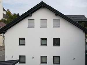 Immobilienangebot - Deggendorf / Mietraching - Alle - Lukratives Objektpaket aus 4 WE in energieeffizientem MFH, inkl. 2x Carport und 1x Stellplatz