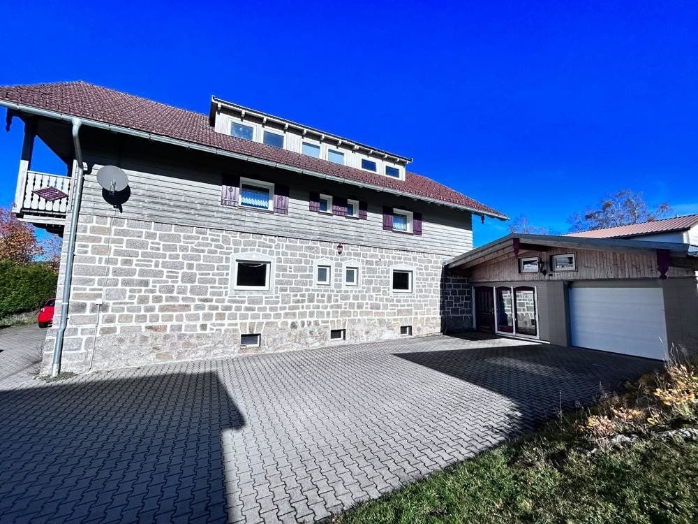 Immobilienangebot - Haidmühle - Alle - HAIDMÜHLE:
Teilvermietetes 6-Parteienhaus mit hohen Renditechancen!