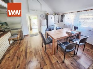Immobilienangebot - Gründau / Niedergründau - Alle - VIEL PLATZ IM GRÜNDAUER 3-SEITHOF! Mehrfamilienhausanlage mit Garage, einmaligem Design und Mietern!