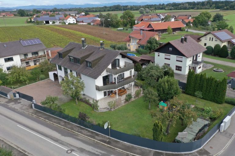 Immobilienangebot - Perkam / Radldorf - Alle - Großzügiges  3-Familienhaus als Kapitalanlage oder Mehrgenerationenhaus mit großen Garten