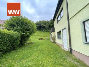 Immobilienangebot - Bad Liebenzell - Alle - Gepflegtes ZFH mit großem Garten und viel Platz in Bad Liebenzell zu verkaufen!