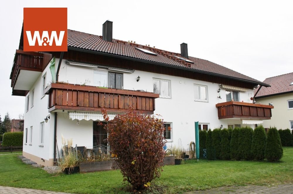 Immobilienangebot - Weitnau / Kleinweiler - Alle - Mehrfamilienhaus mit 7 Wohneinheiten und 3 Garagen sowie 6 Kfz-Stellplätzen