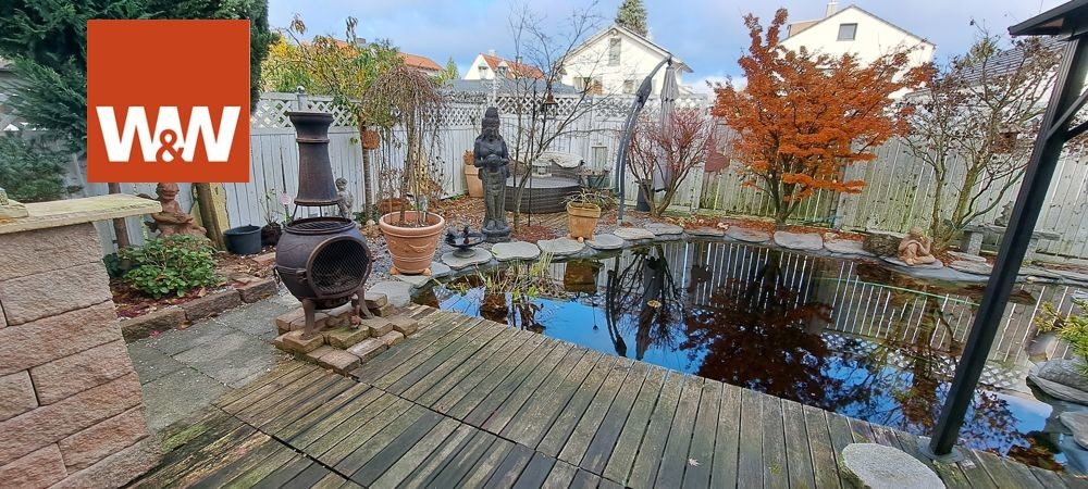 Immobilienangebot - München - Alle - RESERVIERT! Sehr attraktive 4-Zi.-Wohnung über 3 Etagen mit Gartenteich im "Haus-im-Haus-Stil"