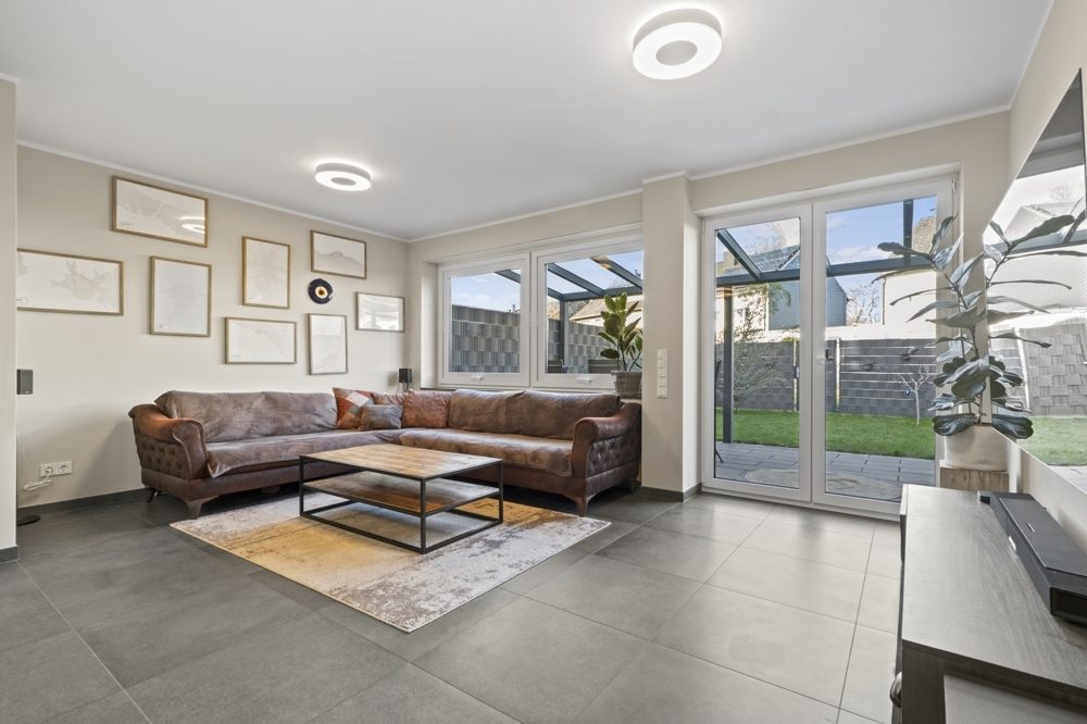 Immobilienangebot - Bedburg - Alle - VERKAUFT: Mit 3D und Video: Familienfreundlich und stilvoll: Ihr neues Traumhaus mit Garten und Dachterrasse!