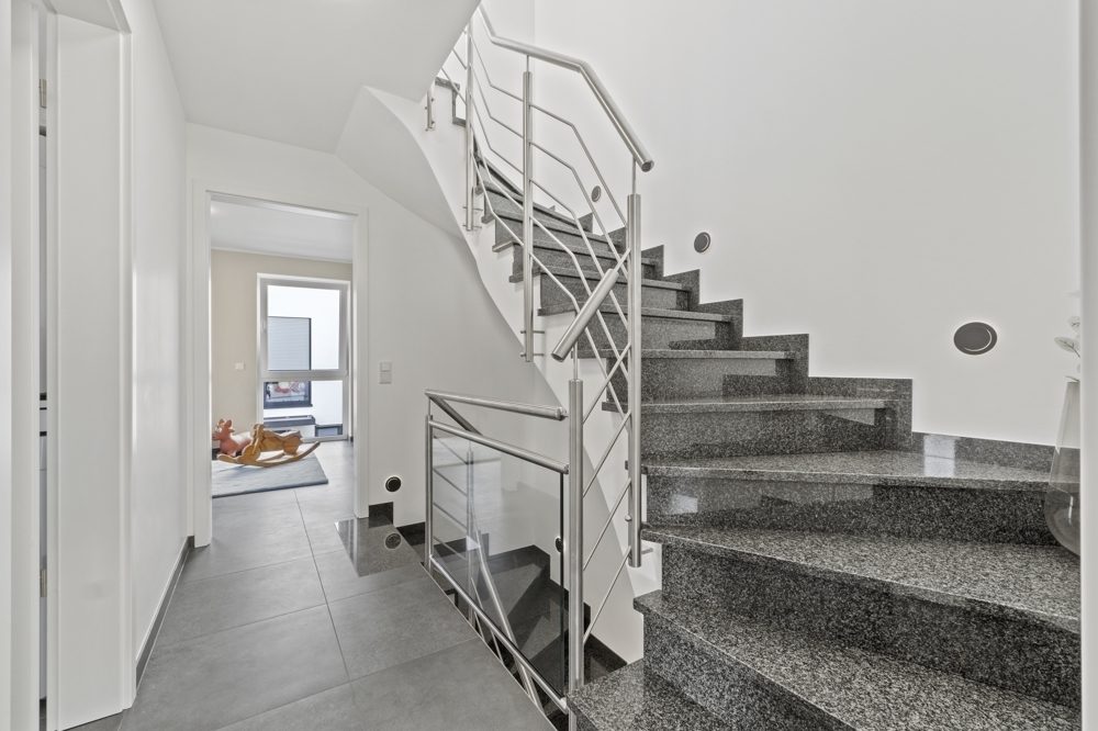 Immobilienangebot - Bedburg - Alle - VERKAUFT: Mit 3D und Video: Familienfreundlich und stilvoll: Ihr neues Traumhaus mit Garten und Dachterrasse!