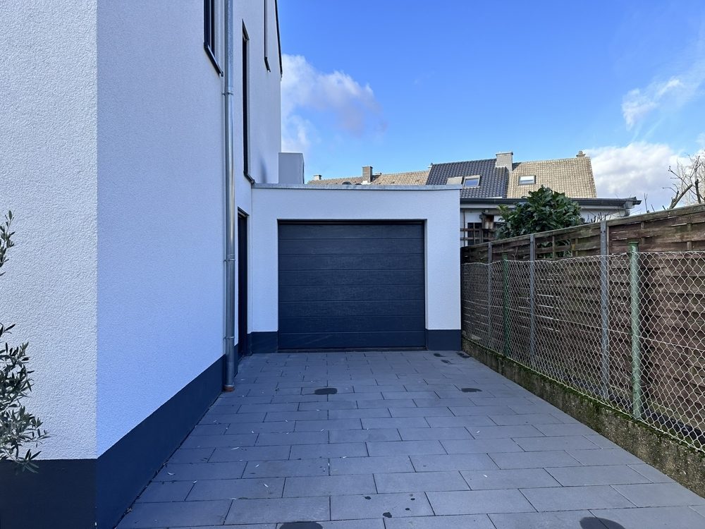 Immobilienangebot - Bedburg - Alle - VERKAUFT: Mit 3D und Video: Familienfreundlich und stilvoll: Ihr neues Traumhaus mit Garten und Dachterrasse!