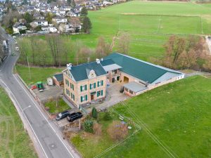 Immobilienangebot - Königswinter - Alle - Traumdomizil für Pferdeliebhaber u. Mehrgenerationen: Einzigartige Immobilie mit modernem Komfort u. idyllischem Flair!