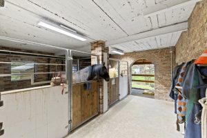 Immobilienangebot - Königswinter - Alle - Traumdomizil für Pferdeliebhaber u. Mehrgenerationen: Einzigartige Immobilie mit modernem Komfort u. idyllischem Flair!
