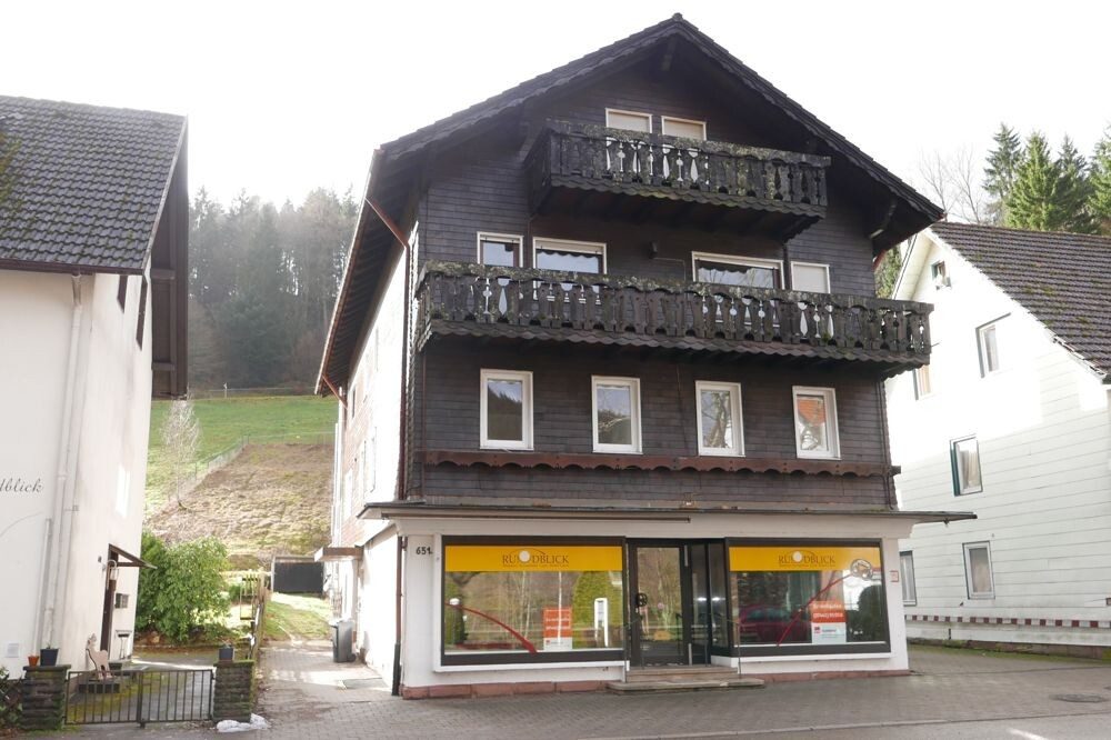 Immobilienangebot - Baiersbronn / Schönmünz - Alle - Großes individuelles Wohn- und Geschäftshaus zur privaten oder/und gewerbl. Nutzung in Schönmünzach