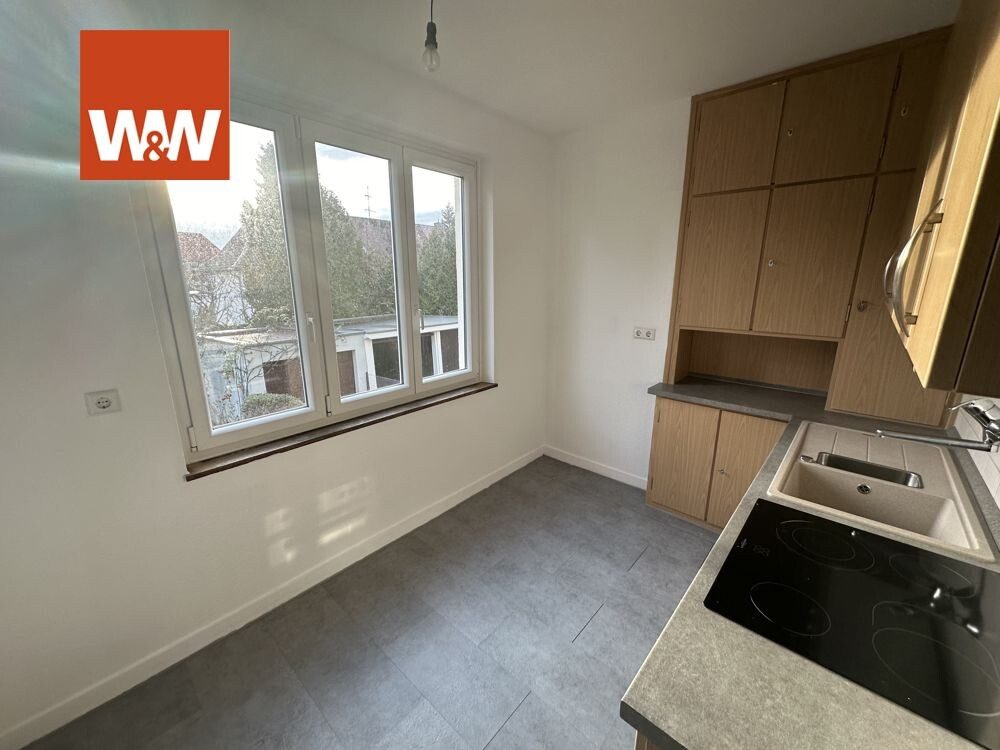 Immobilienangebot - Stuttgart Bad Cannstatt - Alle - Leerstehendes 3-Familienhaus in sehr guter Lage mit vielfältigen Nutzungsmöglichkeiten.