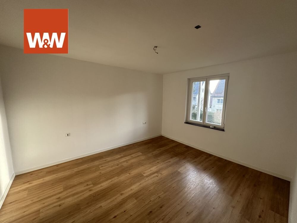 Immobilienangebot - Stuttgart Bad Cannstatt - Alle - Leerstehendes 3-Familienhaus in sehr guter Lage mit vielfältigen Nutzungsmöglichkeiten.
