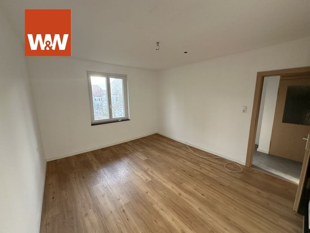 Immobilienangebot - Stuttgart Bad Cannstatt - Alle - Leerstehendes 3-Familienhaus in sehr guter Lage mit vielfältigen Nutzungsmöglichkeiten.