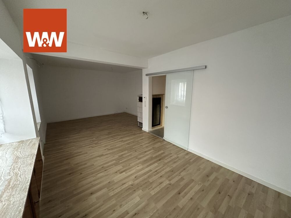 Immobilienangebot - Stuttgart Bad Cannstatt - Alle - Leerstehendes 3-Familienhaus in sehr guter Lage mit vielfältigen Nutzungsmöglichkeiten.