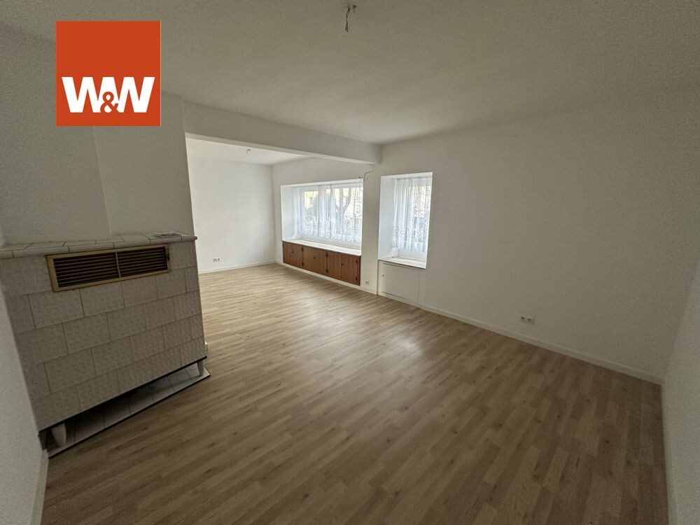 Immobilienangebot - Stuttgart Bad Cannstatt - Alle - Leerstehendes 3-Familienhaus in sehr guter Lage mit vielfältigen Nutzungsmöglichkeiten.
