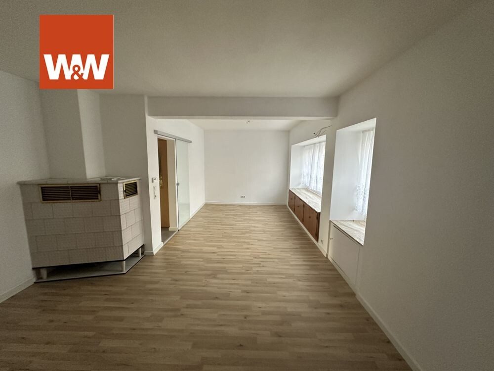 Immobilienangebot - Stuttgart Bad Cannstatt - Alle - Leerstehendes 3-Familienhaus in sehr guter Lage mit vielfältigen Nutzungsmöglichkeiten.
