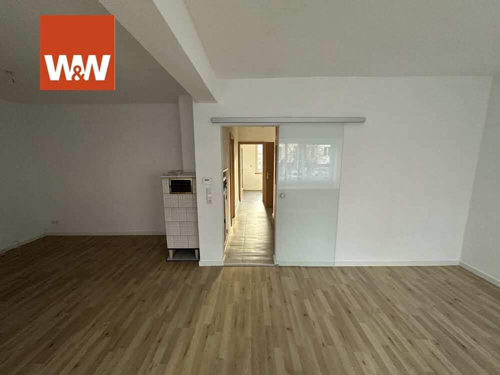 Immobilienangebot - Stuttgart Bad Cannstatt - Alle - Leerstehendes 3-Familienhaus in sehr guter Lage mit vielfältigen Nutzungsmöglichkeiten.