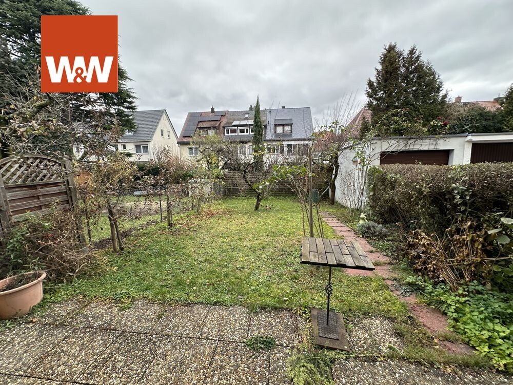 Immobilienangebot - Stuttgart Bad Cannstatt - Alle - Leerstehendes 3-Familienhaus in sehr guter Lage mit vielfältigen Nutzungsmöglichkeiten.
