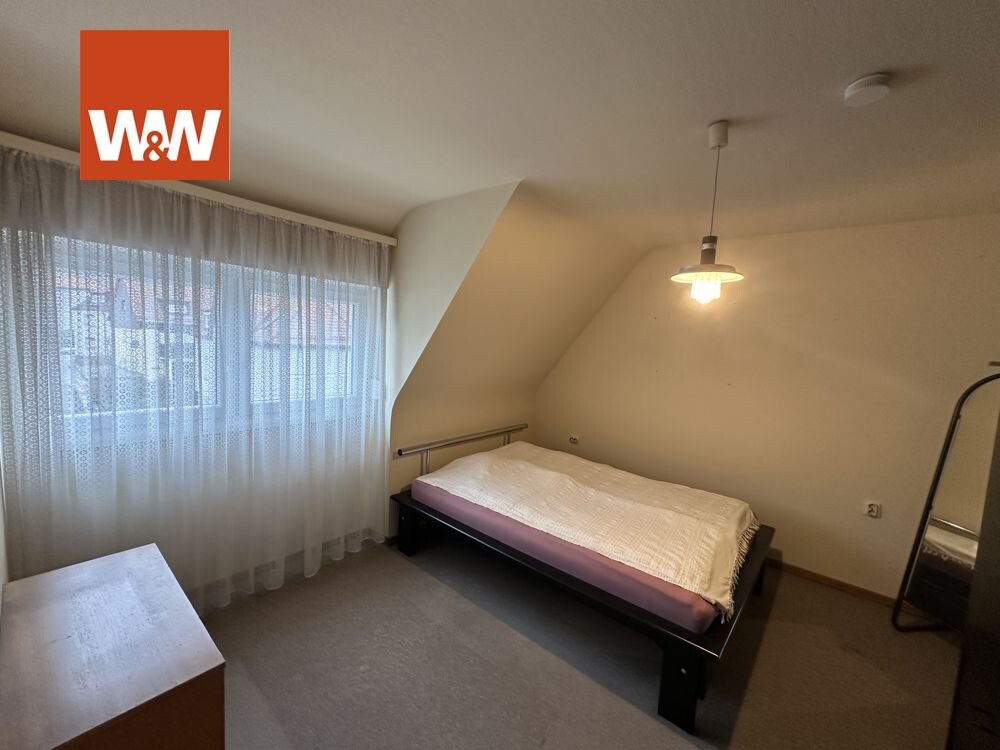 Immobilienangebot - Stuttgart Bad Cannstatt - Alle - Leerstehendes 3-Familienhaus in sehr guter Lage mit vielfältigen Nutzungsmöglichkeiten.