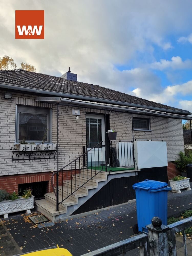 Immobilienangebot - Berlin - Alle - Schönes Einfamilienhaus mit EG und UG ca.160qm Fläche, 83qm Wfl. in Wittenau mit Renovierungsbedarf