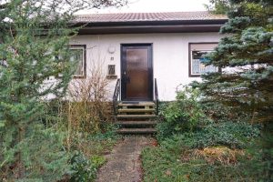 Immobilienangebot - Künzelsau - Alle - Ein Haus mit Potential
Schmuckes Wohnhaus
5 Zimmer-2 Bäder-Wintergarten
durchrenovieren/einziehen