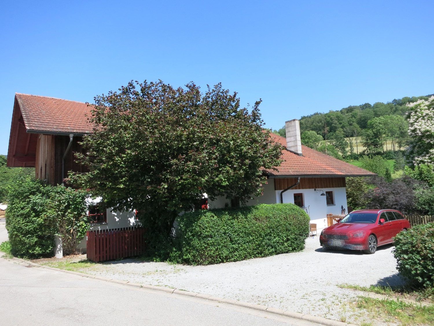 Immobilienangebot - Grafling - Alle - SOFORT VERFÜGBAR! EINZIGARTIGES LANDHAUS IN REIZVOLLER LAGE MIT HERRLICHEM GARTEN IN GRAFLING/WÜHN
