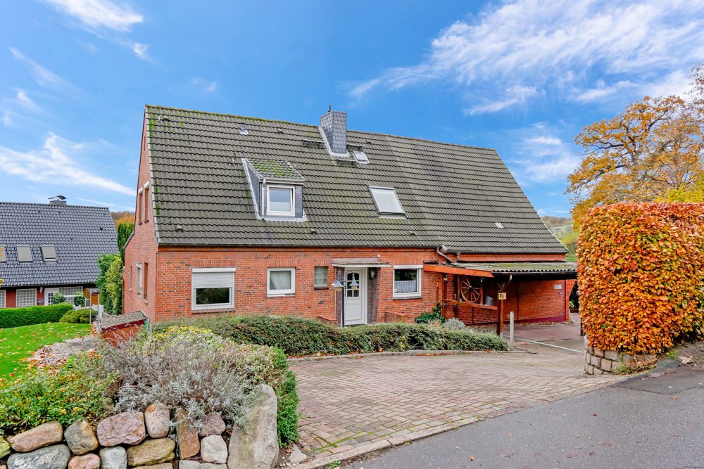 Immobilienangebot - Altenholz / Knoop - Alle - Eine einmalige Chance ! Großes EFH mit Traumgrundstück und Blick auf den NOK in Knoop - Altenholz