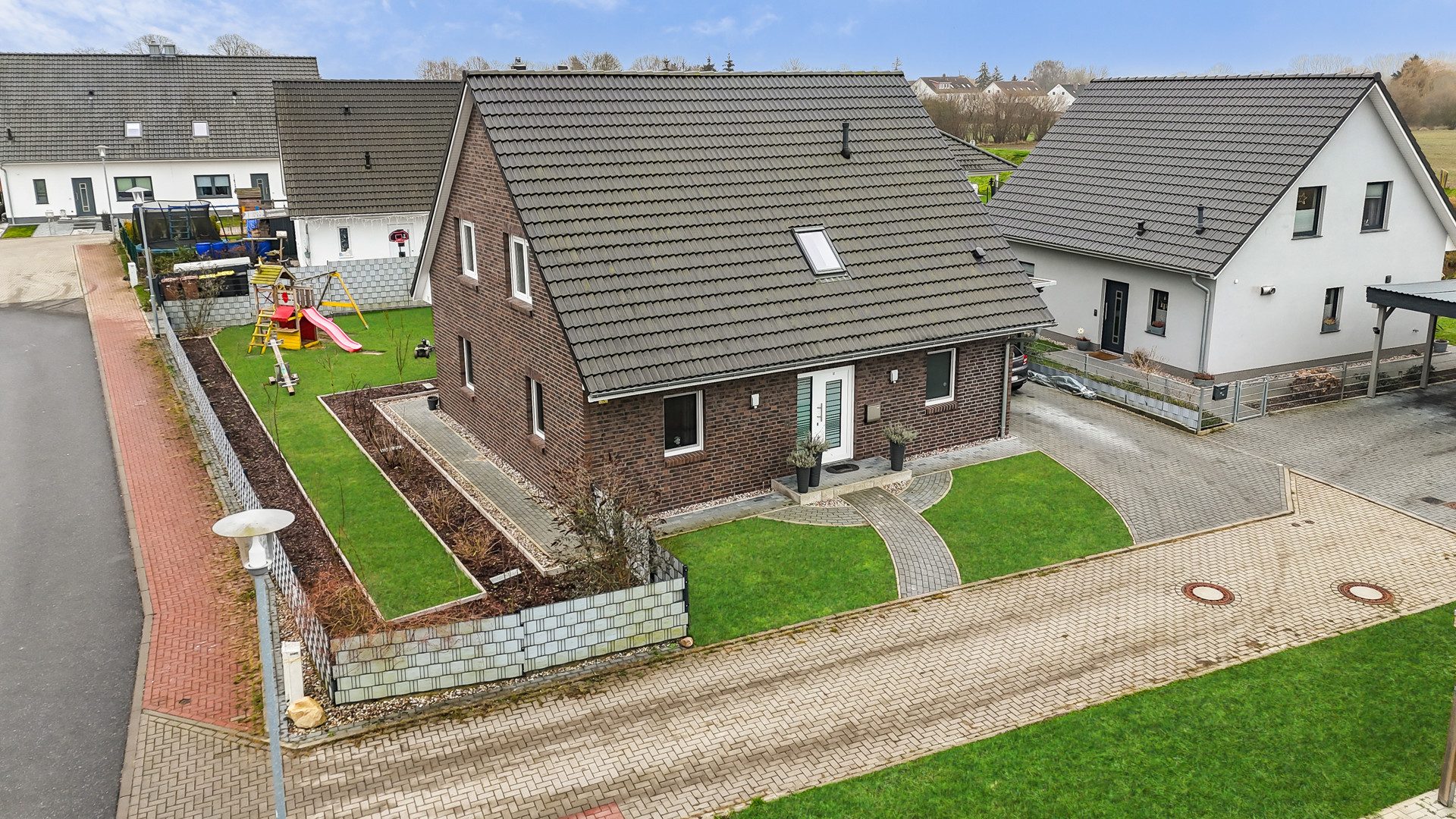 Immobilienangebot - Upahl - Alle - Ihr perfektes Zuhause - Wunderschönes, neuwertiges Haus aus 2020 nähe Grevesmühlen
