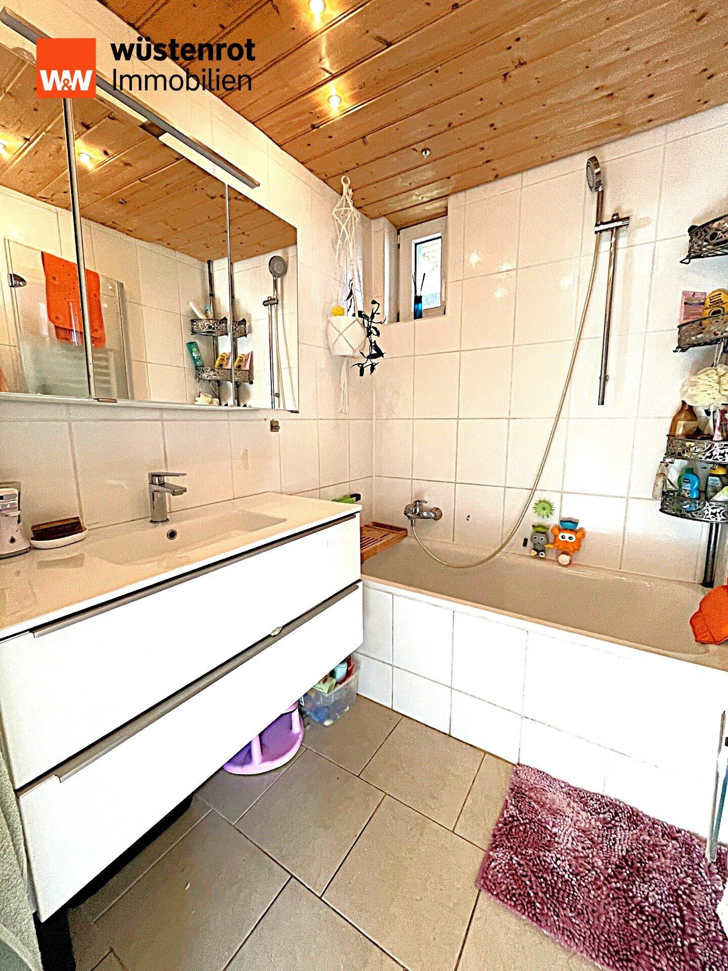 Immobilienangebot - Plettenberg / Oesterau - Alle - Wohnen Sie da, wo andere Urlaub machen
freistehendes Einfamilienhaus, großes Grundstück u. Garage