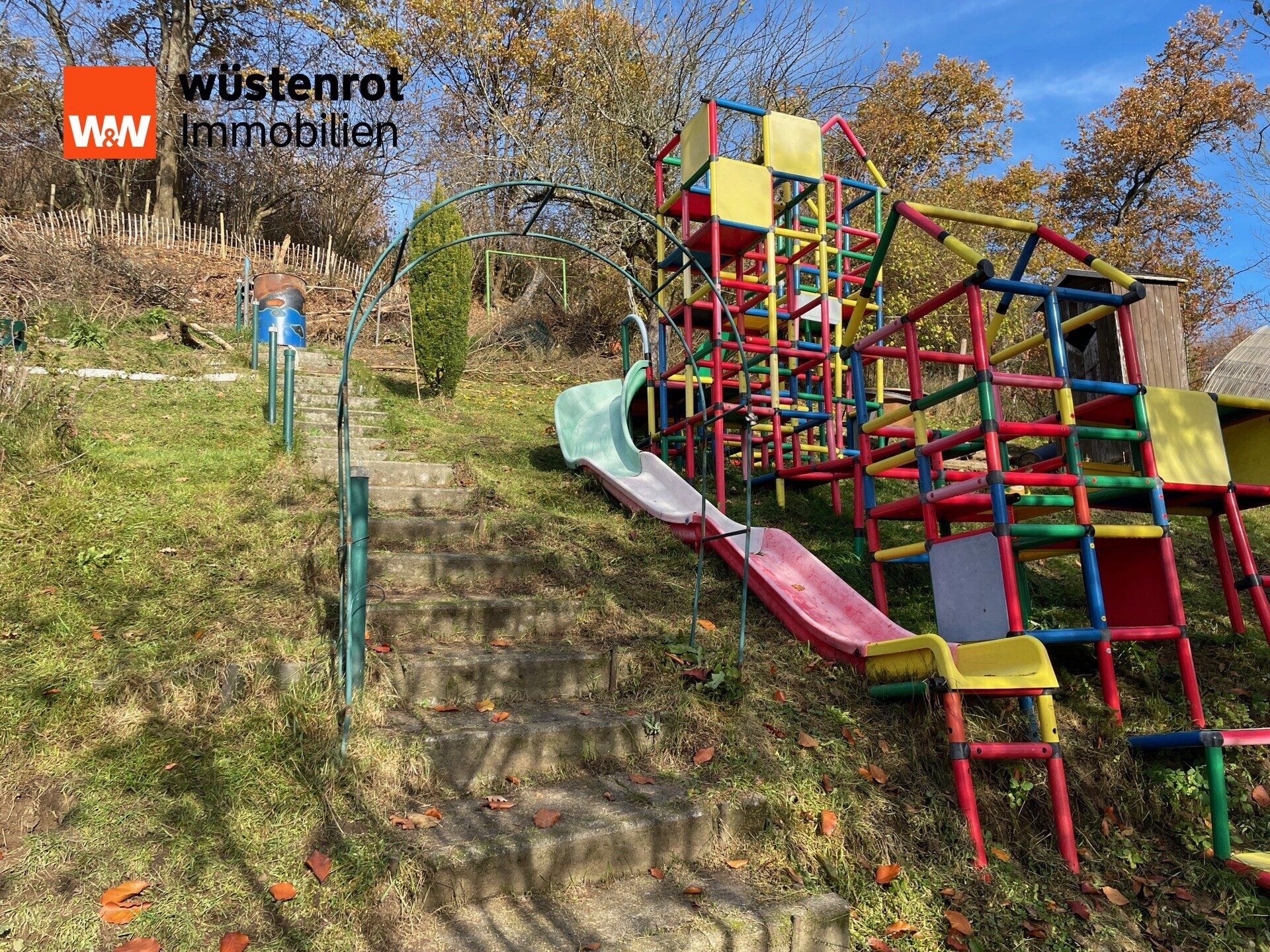 Immobilienangebot - Plettenberg / Oesterau - Alle - Wohnen Sie da, wo andere Urlaub machen
freistehendes Einfamilienhaus, großes Grundstück u. Garage