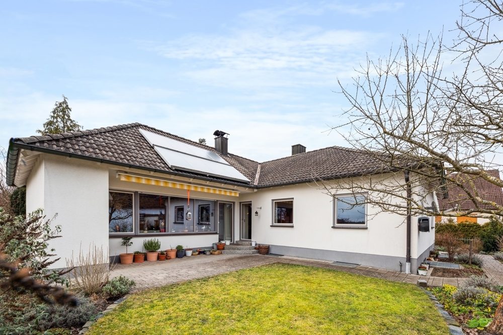 Immobilienangebot - Leinburg - Alle - Außergewöhnlich schöner, sehr gepflegter Bungalow in Leinburg