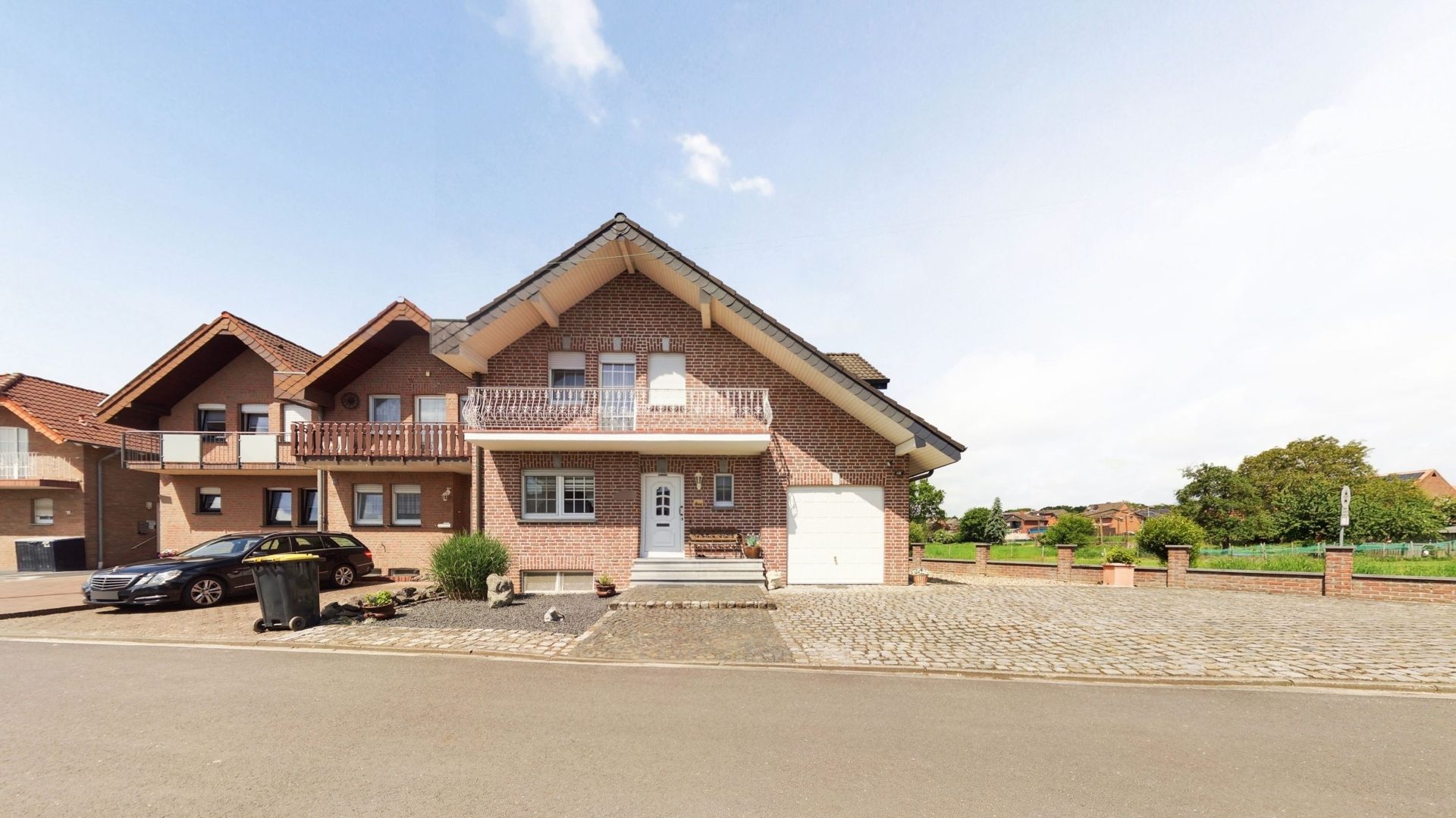 Immobilienangebot - Gangelt - Alle - 3D: Familienglück in ruhiger Lage - Sehr gepflegtes Einfamilienhaus mit Kamin, Balkon und viel Platz