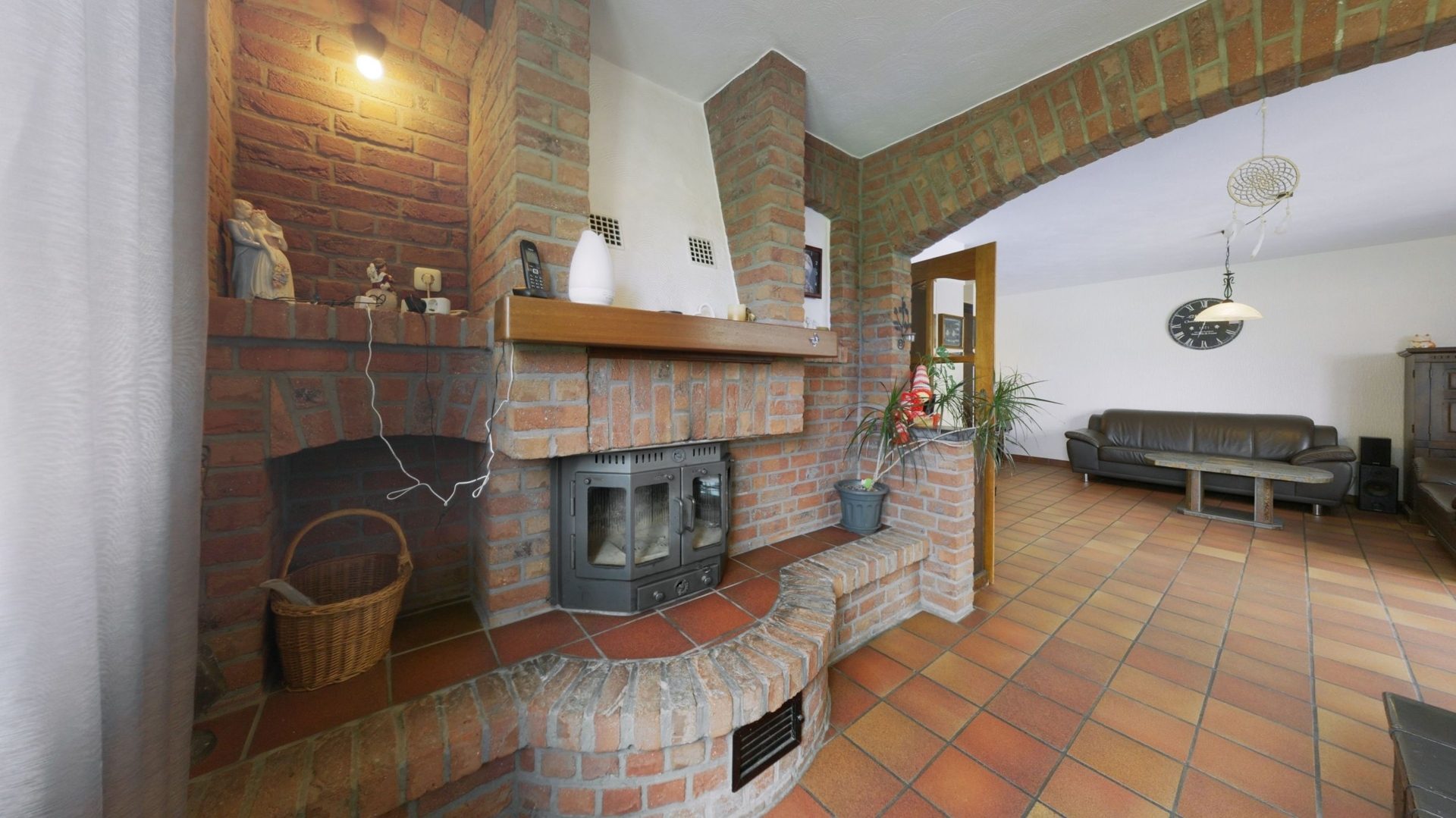 Immobilienangebot - Gangelt - Alle - 3D: Familienglück in ruhiger Lage - Sehr gepflegtes Einfamilienhaus mit Kamin, Balkon und viel Platz