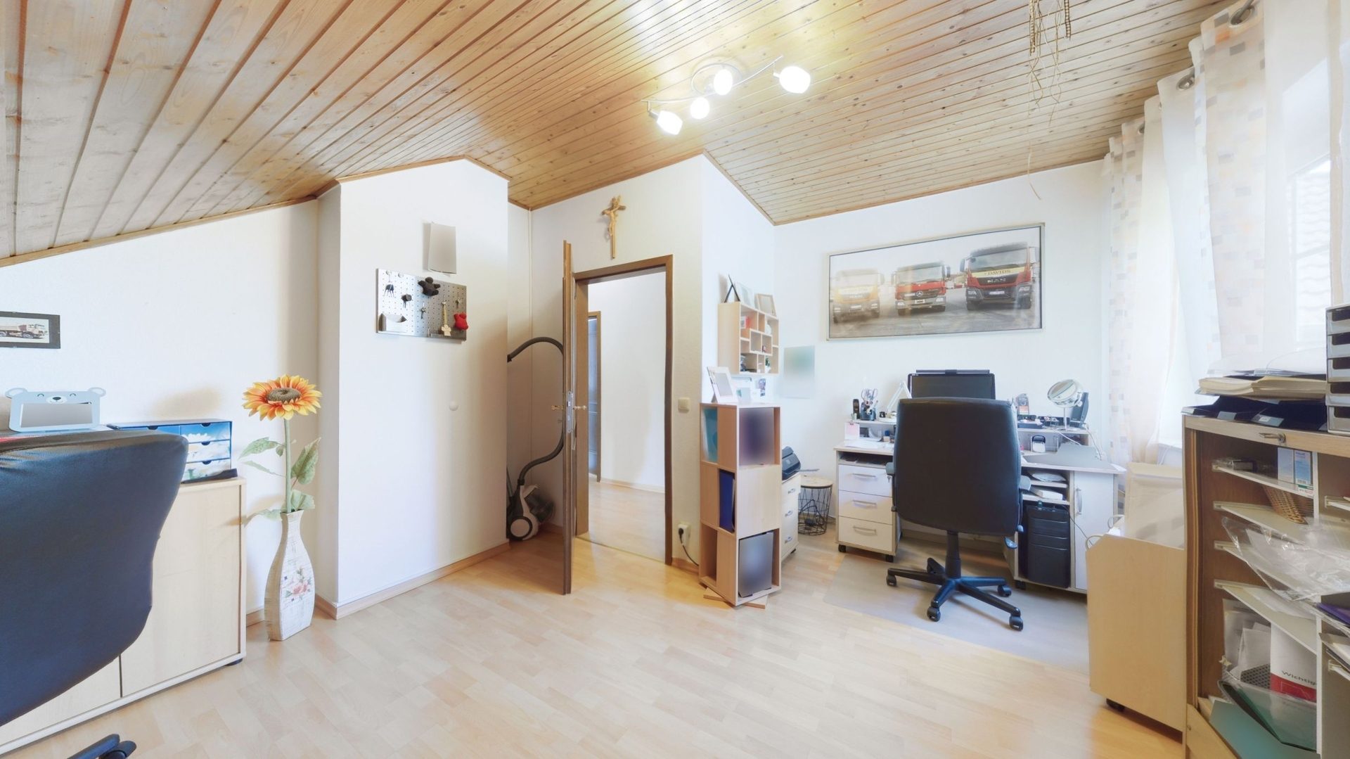 Immobilienangebot - Gangelt - Alle - 3D: Familienglück in ruhiger Lage - Sehr gepflegtes Einfamilienhaus mit Kamin, Balkon und viel Platz