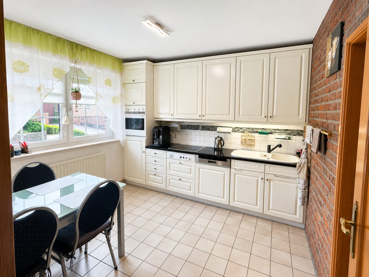 Immobilienangebot - Gangelt - Alle - 3D: Familienglück in ruhiger Lage - Sehr gepflegtes Einfamilienhaus mit Kamin, Balkon und viel Platz