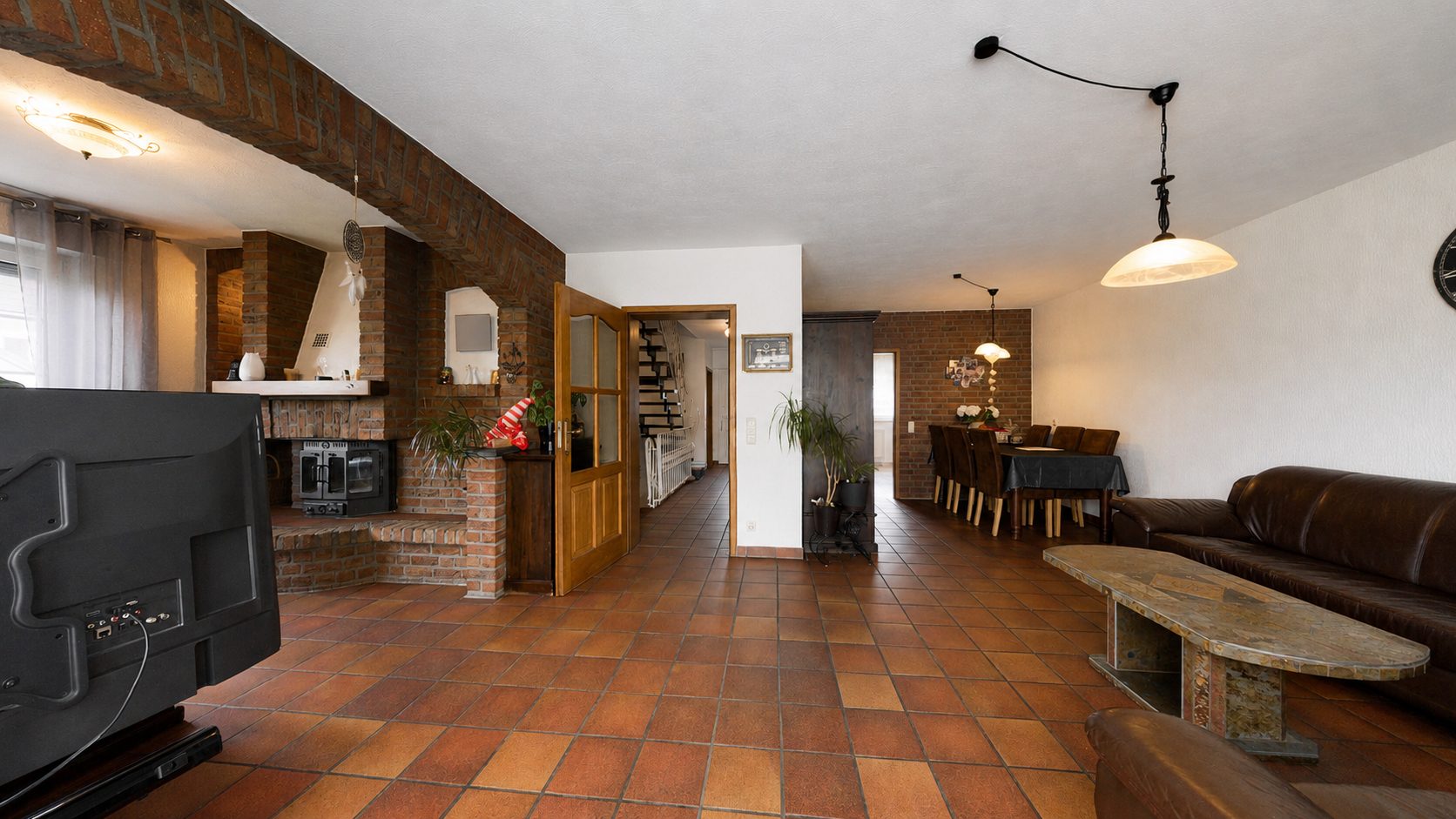 Immobilienangebot - Gangelt - Alle - 3D: Familienglück in ruhiger Lage - Sehr gepflegtes Einfamilienhaus mit Kamin, Balkon und viel Platz