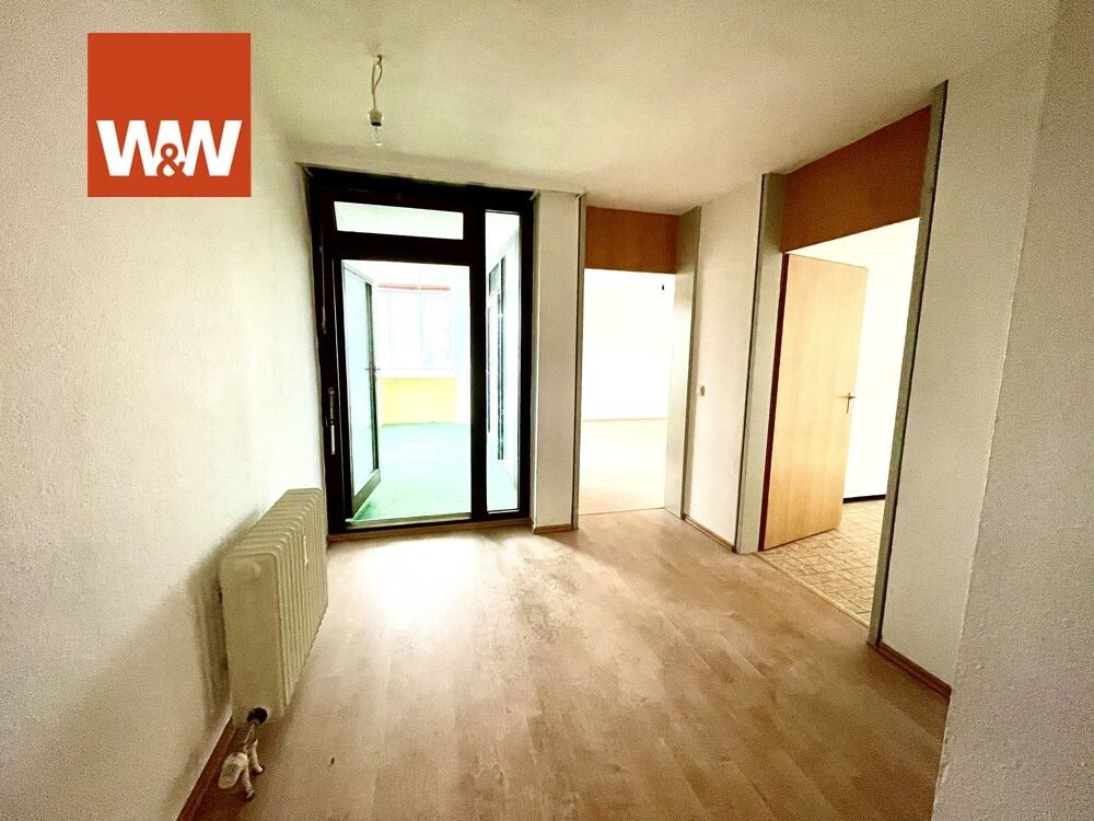 Immobilienangebot - Mühlacker - Alle - VIELFÄLTIGUNG NUTZUNG IN SCHÖNEM WOHNRAUM: 3 Zimmerwohnung, Stellplatz Tiefgarage, Balkon-Wintergarten!