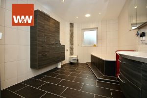 Immobilienangebot - Neunkirchen/Saar - Alle - Einfamilienhaus mit ELW in Neunkirchen zu verkaufen
