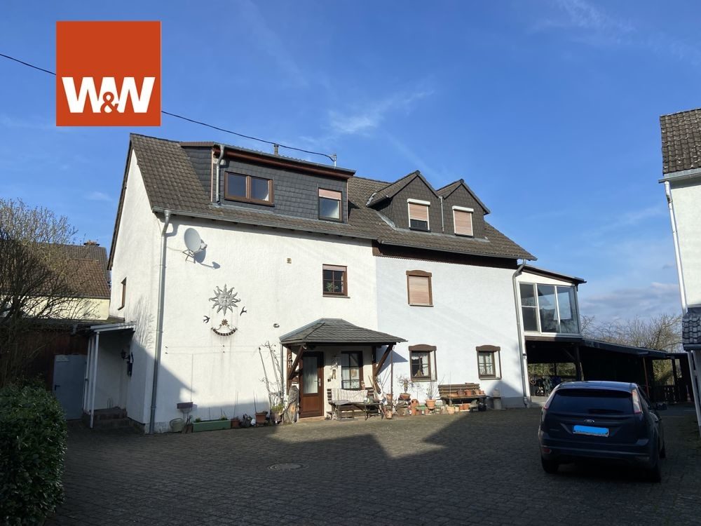Immobilienangebot - Singhofen - Alle - Gelegenheit: 4 Wohnhäuser mit großem Innenhof und Stellplätze