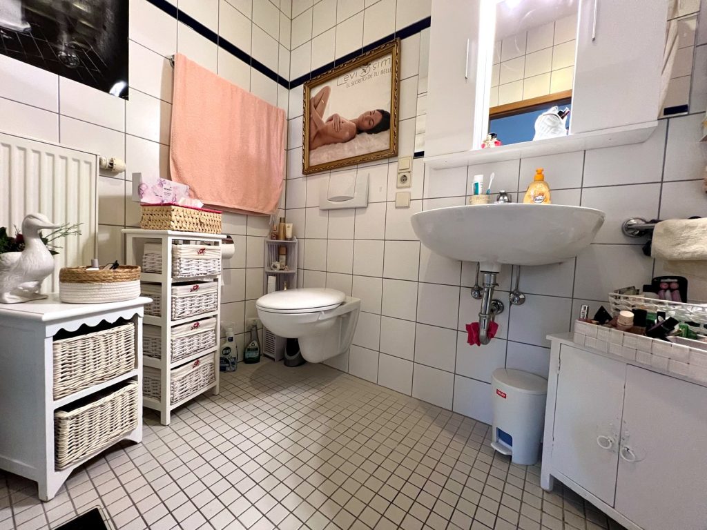 Immobilienangebot - Saarbrücken / Alt-Saarbrücken - Alle - Sehr gepflegte Eigentumswohnung am Klinikum Saarbrücken!